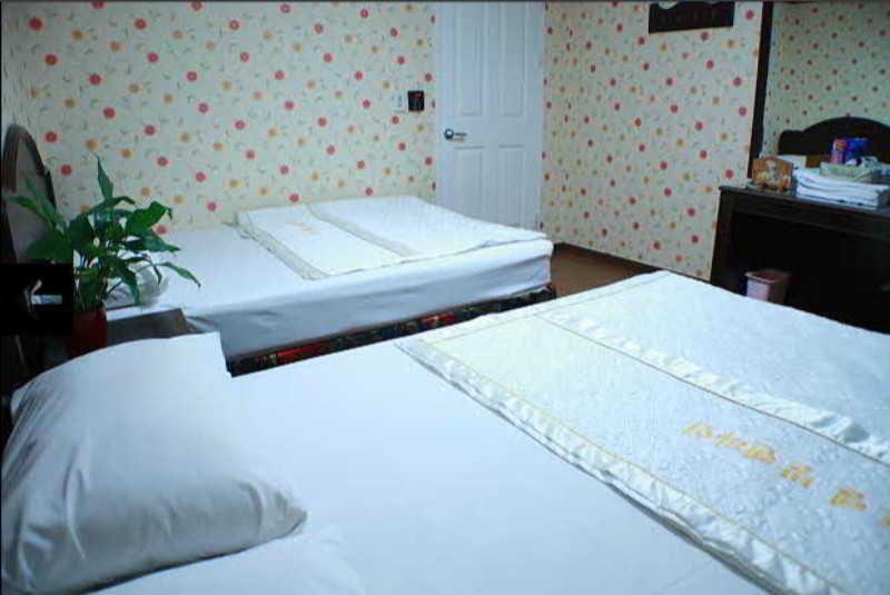 Hotel Valentine Кёнджу Экстерьер фото