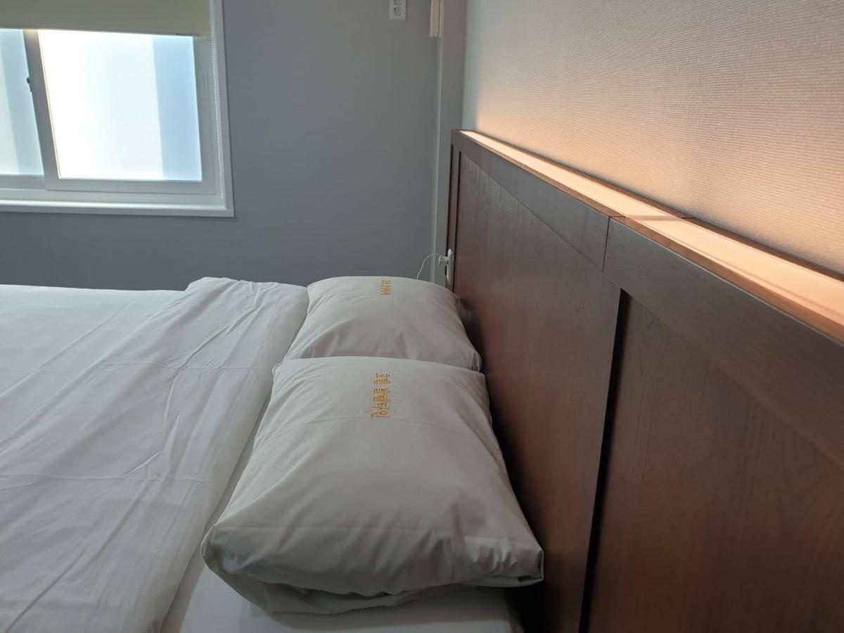 Hotel Valentine Кёнджу Экстерьер фото