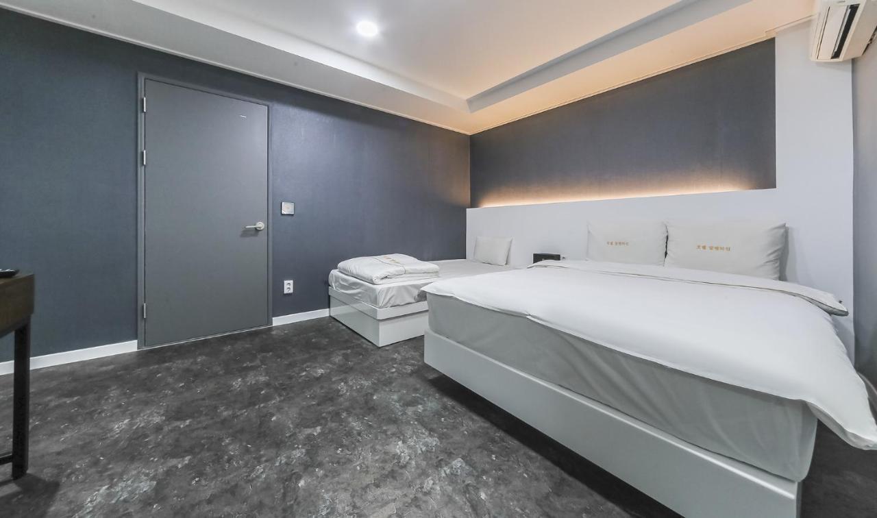 Hotel Valentine Кёнджу Экстерьер фото
