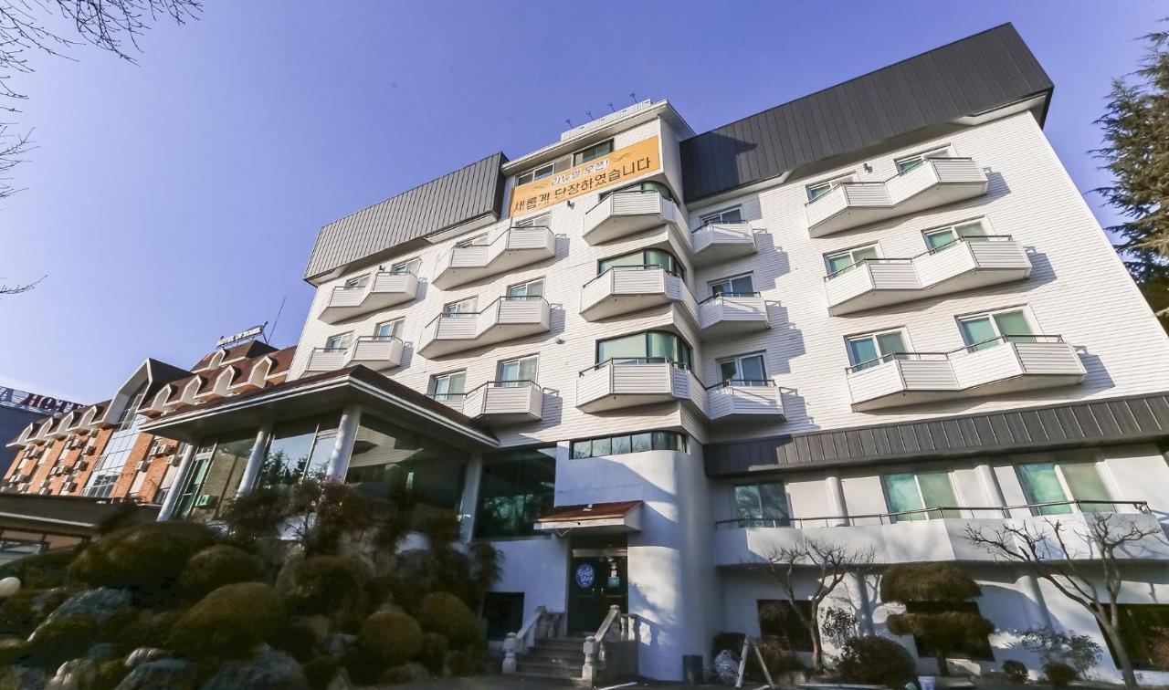 Hotel Valentine Кёнджу Экстерьер фото