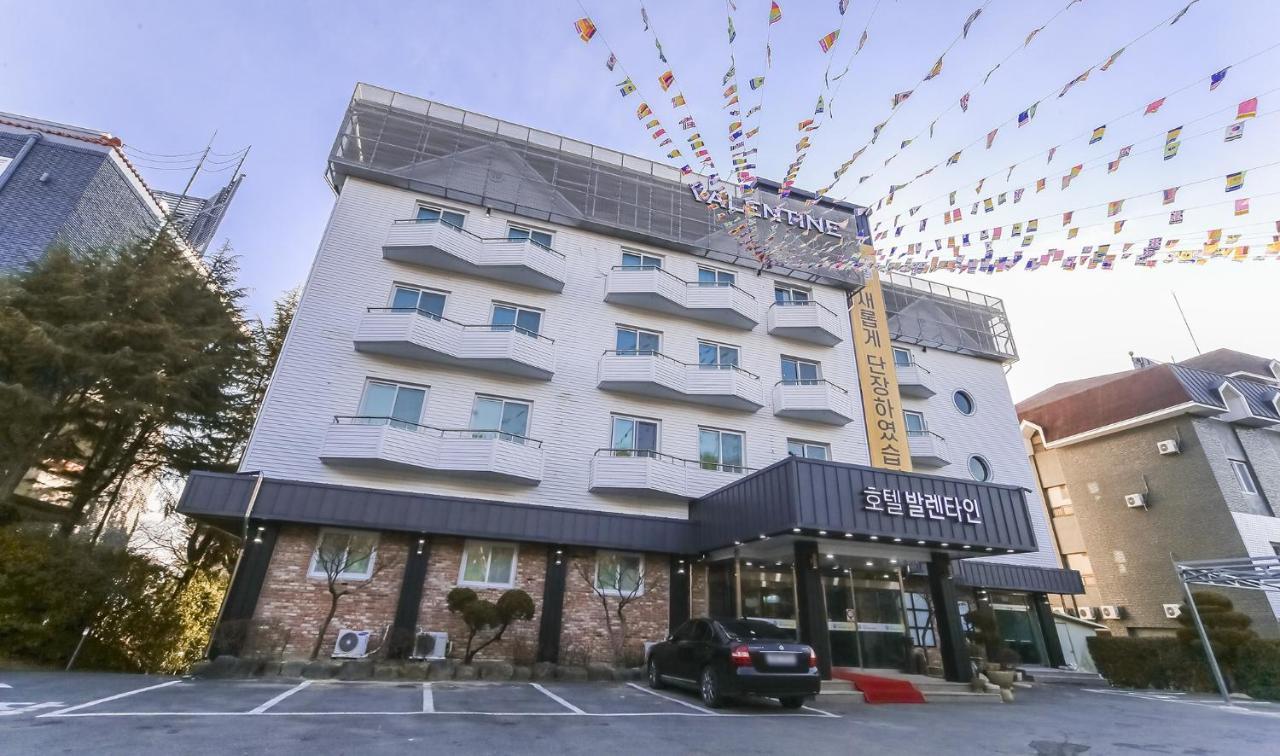 Hotel Valentine Кёнджу Экстерьер фото